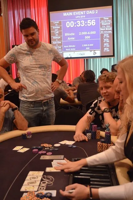 Mark Roovers exit | 2016/07 - Utrecht Poker Series - €700 NLHE Main Event 